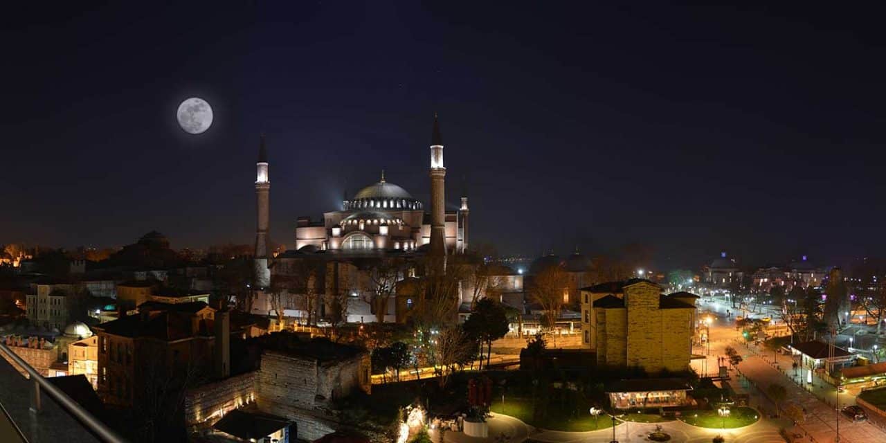 https://projetos.ss2.com.br/btgviagens/wp-content/uploads/2019/09/pacotes-de-viagens-banner-internas-oriente-medio-turquia-istambul-1280x640.jpg